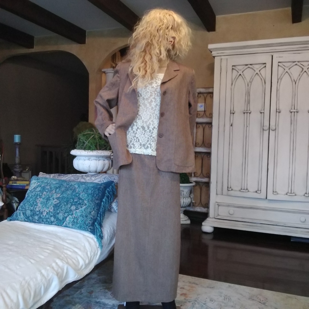 Tweed suit & tee